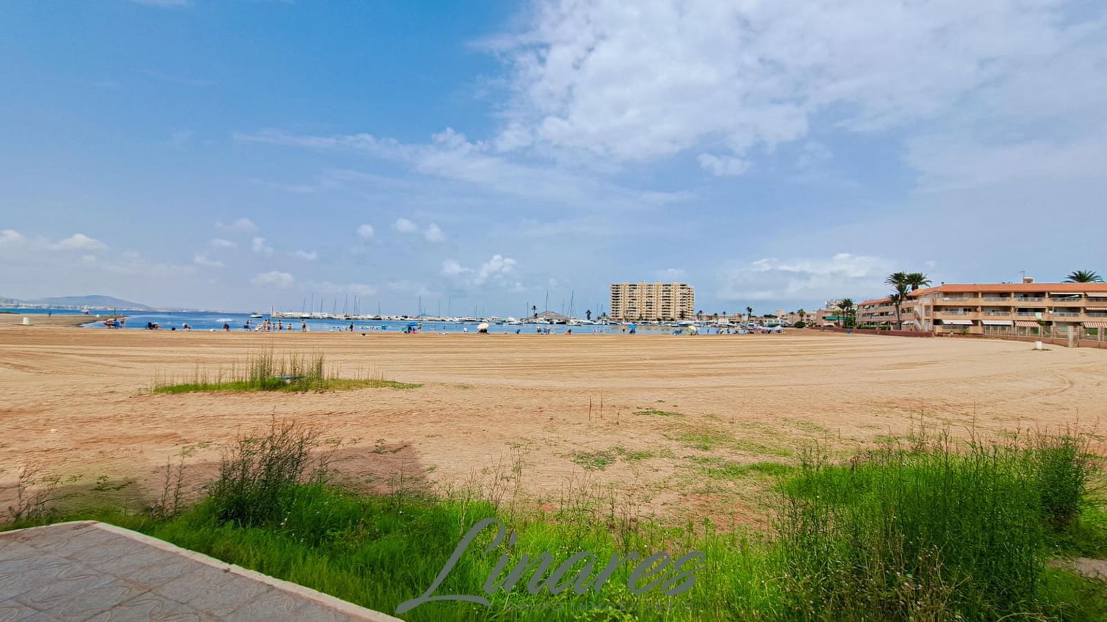 2 bedroom Apartment for sale in La Manga del Mar Menor with pool - € 180,000 (Ref: 9979035)