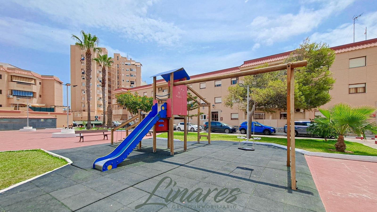 2 bedroom Apartment for sale in La Manga del Mar Menor with pool - € 180,000 (Ref: 9979035)