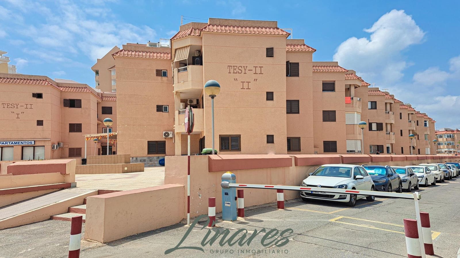 2 bedroom Apartment for sale in La Manga del Mar Menor with pool - € 180,000 (Ref: 9979035)