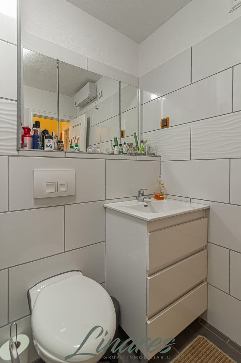 2 slaapkamer Appartement te koop in La Manga del Mar Menor - € 136.000 (Ref: 9995172)