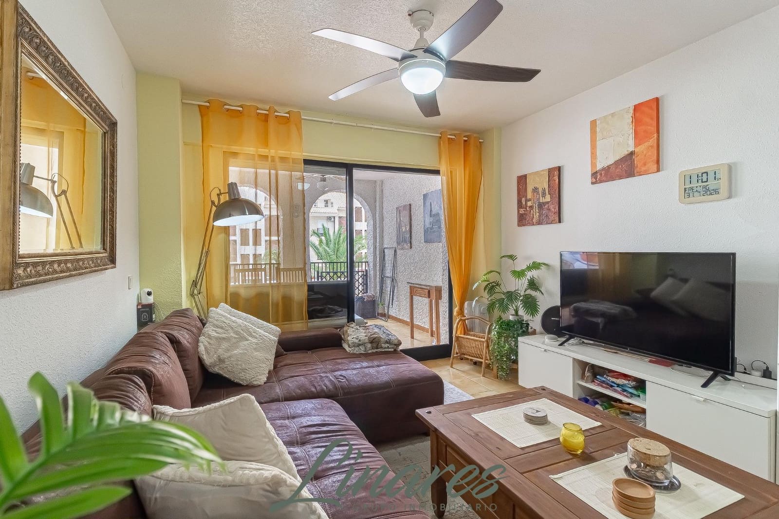2 slaapkamer Appartement te koop in La Manga del Mar Menor - € 136.000 (Ref: 9995172)