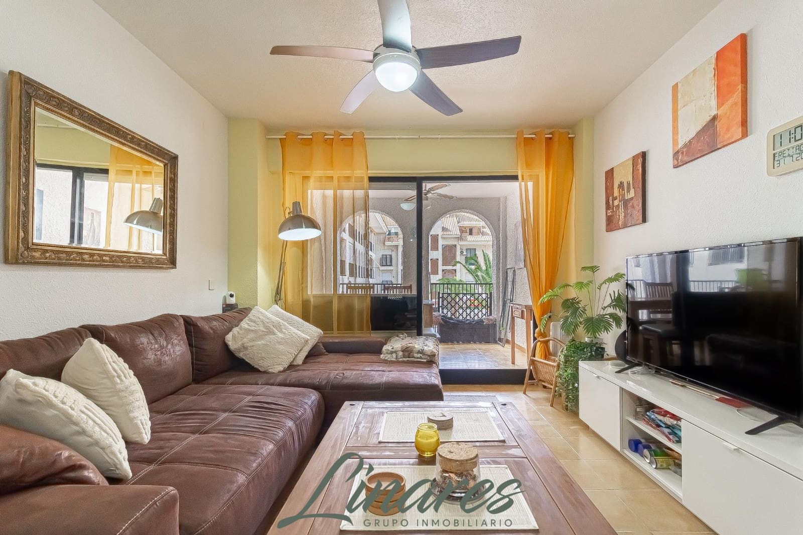2 slaapkamer Appartement te koop in La Manga del Mar Menor - € 136.000 (Ref: 9995172)