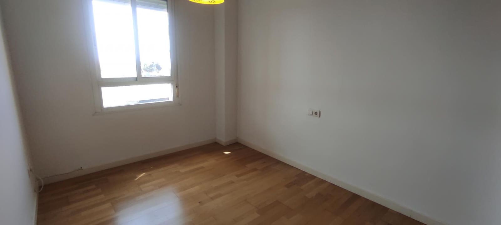 3 bedroom Apartment for rent in Malaga city with garage - € 1,250 (Ref: 10009271)