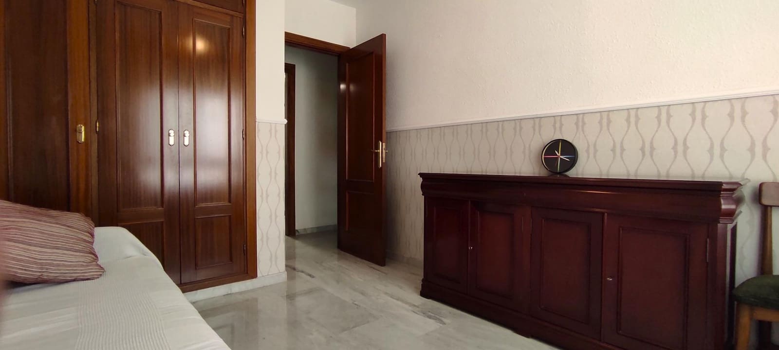 Apartamento de 4 habitaciones en Málaga ciudad en alquiler con garaje - 1.500 € (Ref: 10011618)