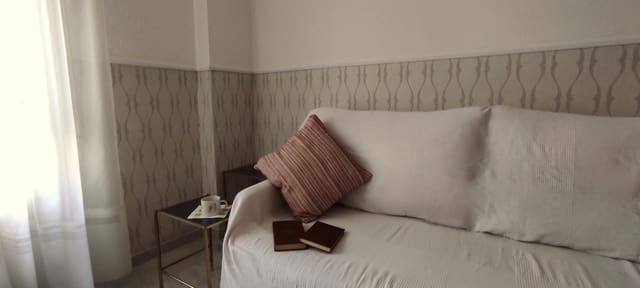 Apartamento de 4 habitaciones en Málaga ciudad en alquiler con garaje - 1.500 € (Ref: 10011618)