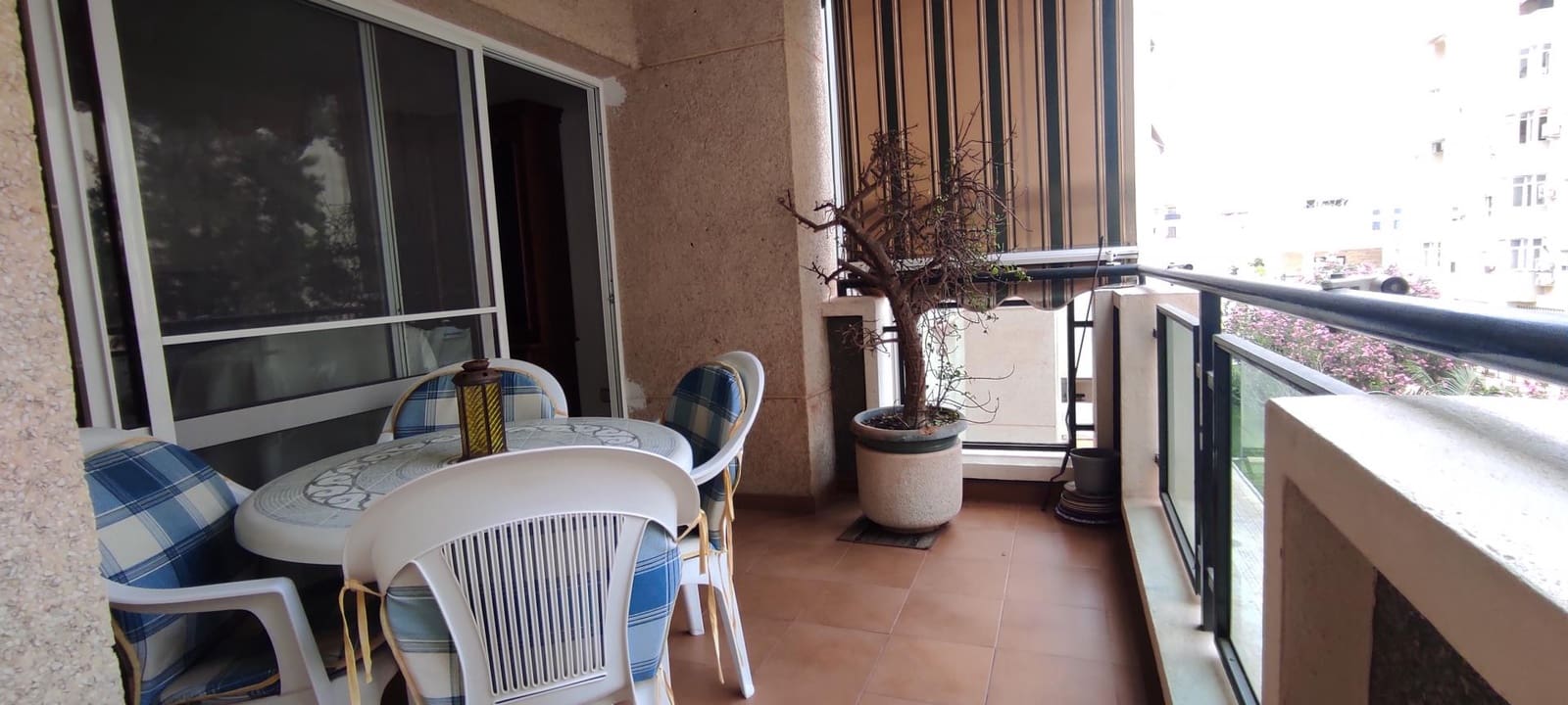 Apartamento de 4 habitaciones en Málaga ciudad en alquiler con garaje - 1.500 € (Ref: 10011618)