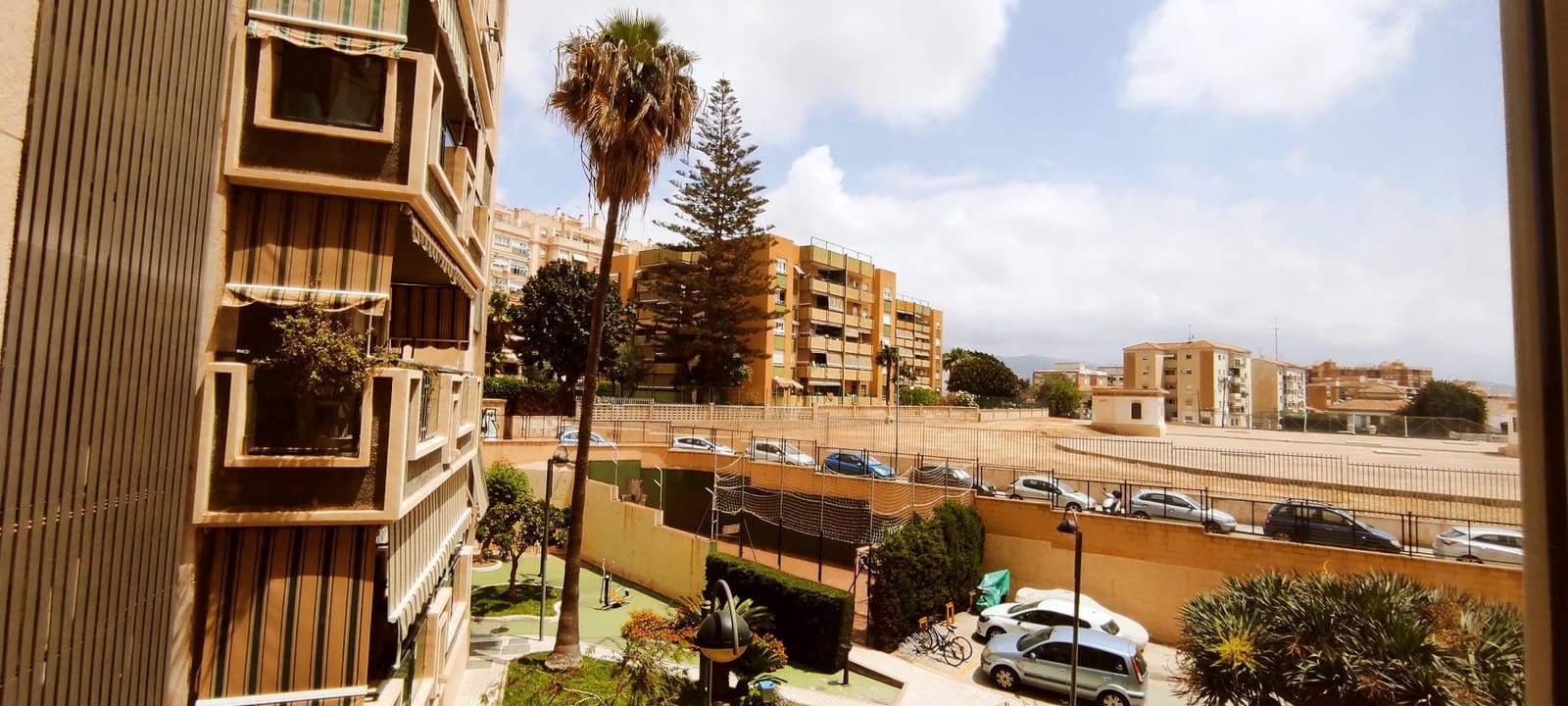 Apartamento de 4 habitaciones en Málaga ciudad en alquiler con garaje - 1.500 € (Ref: 10011618)