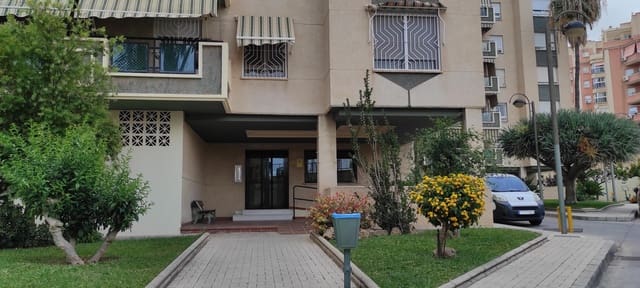 4 quarto Apartamento para arrendar em Málaga cidade com garagem - 1 500 € (Ref: 10011618)