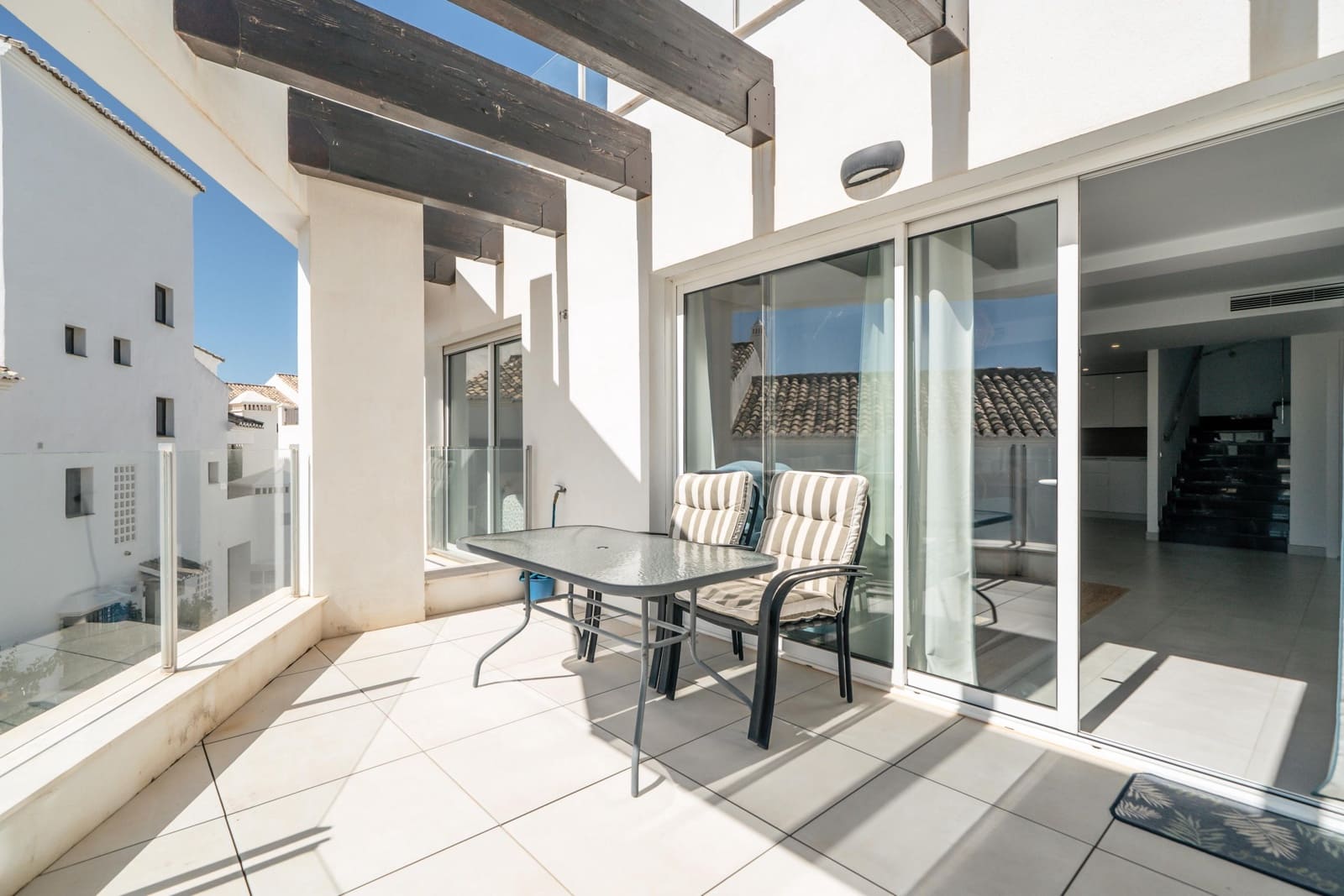 3 bedroom Apartment for rent in Marbella with pool garage - € 3,800 (Ref: 10013320)