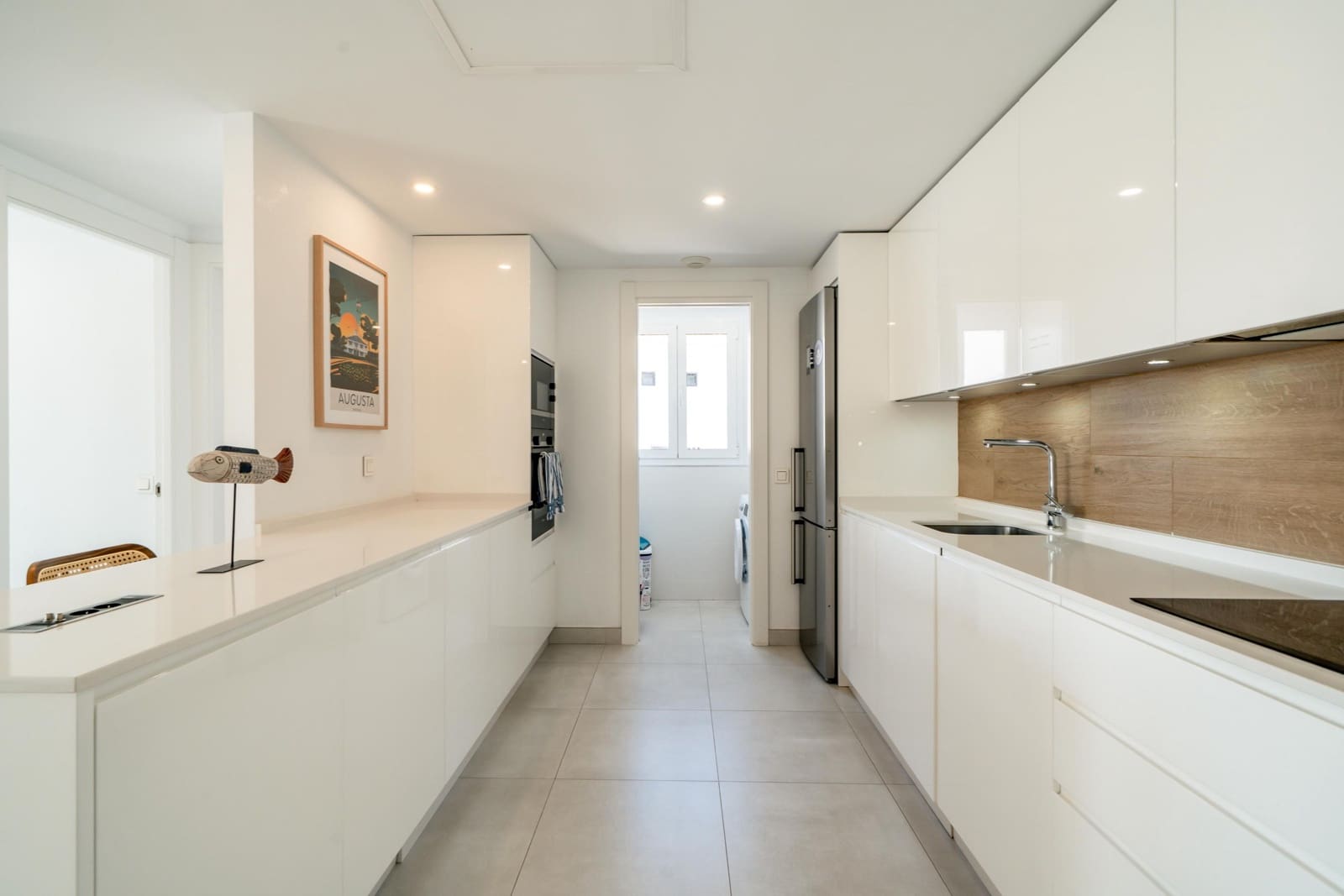 3 bedroom Apartment for rent in Marbella with pool garage - € 3,800 (Ref: 10013320)