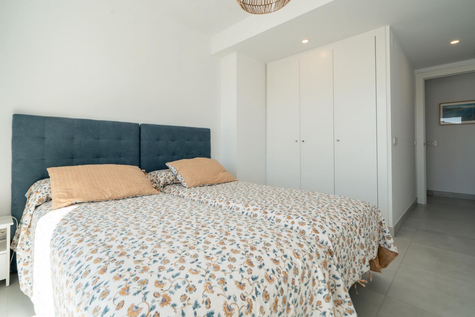 3 bedroom Apartment for rent in Marbella with pool garage - € 3,800 (Ref: 10013320)