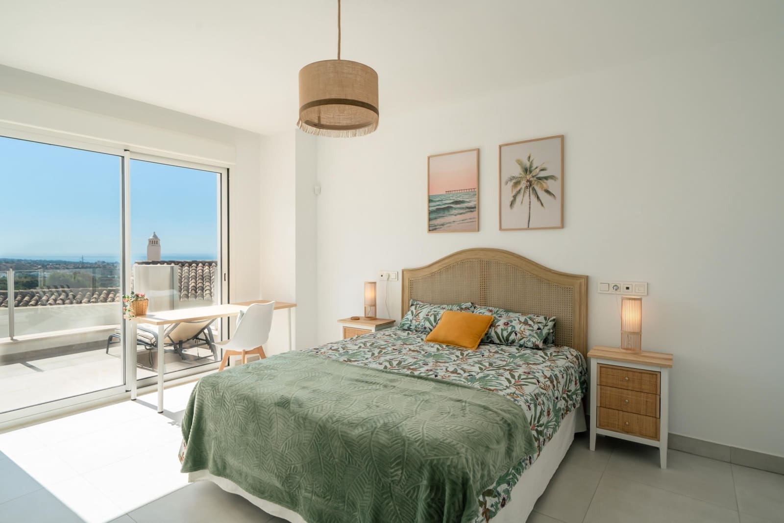 3 bedroom Apartment for rent in Marbella with pool garage - € 3,800 (Ref: 10013320)