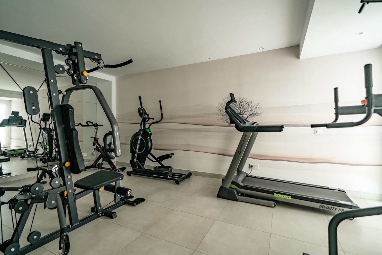 3 bedroom Apartment for rent in Marbella with pool garage - € 3,800 (Ref: 10013320)