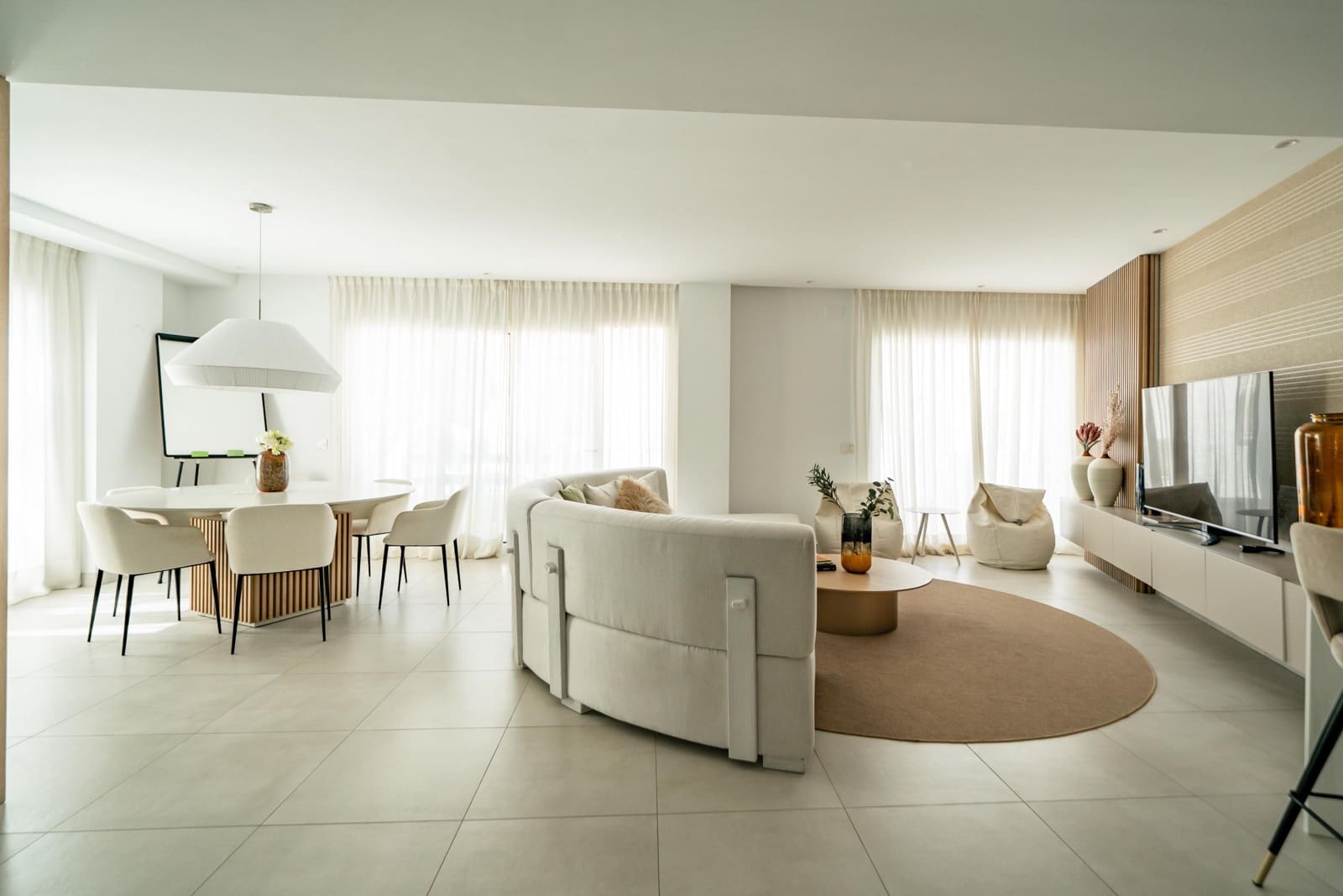 3 slaapkamer Appartement te huur in Marbella met zwembad garage - € 3.500 (Ref: 10013320)