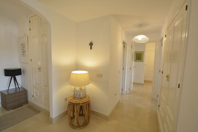 2 sypialnia Apartament na sprzedaż w Elviria, Marbella z basenem garażem - 465 000 € (Ref: 10013321)