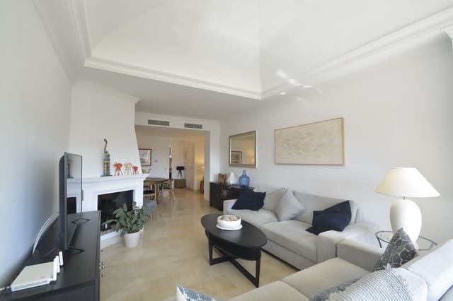 2 sypialnia Apartament na sprzedaż w Elviria, Marbella z basenem garażem - 465 000 € (Ref: 10013321)