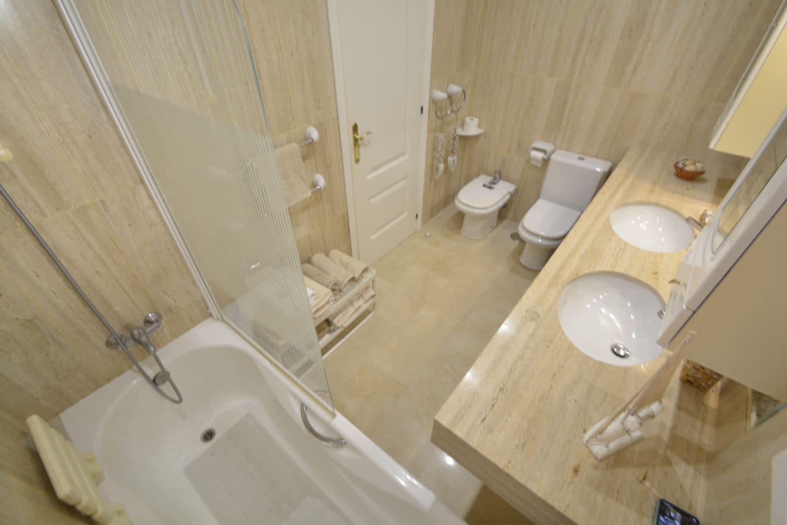 2 sypialnia Apartament na sprzedaż w Elviria z basenem garażem - 465 000 € (Ref: 10013321)