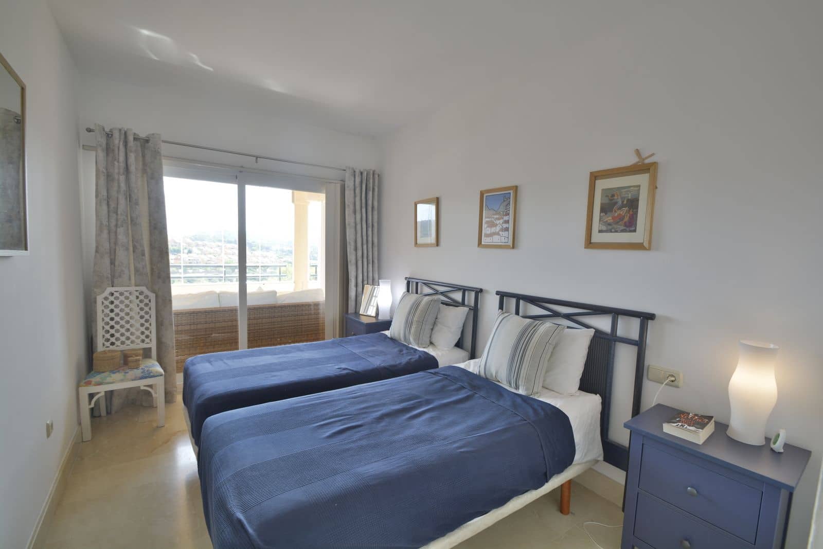 2 sypialnia Apartament na sprzedaż w Elviria z basenem garażem - 465 000 € (Ref: 10013321)