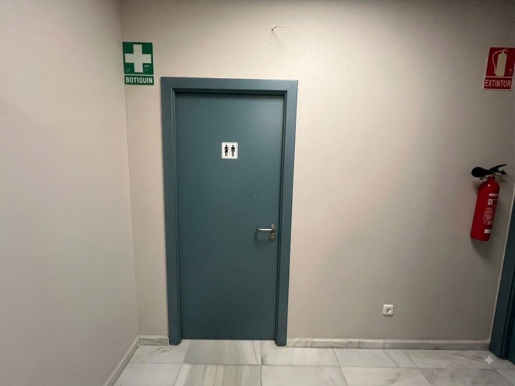 Commercieel te huur in Malaga stad - € 3.500 (Ref: 10017680)