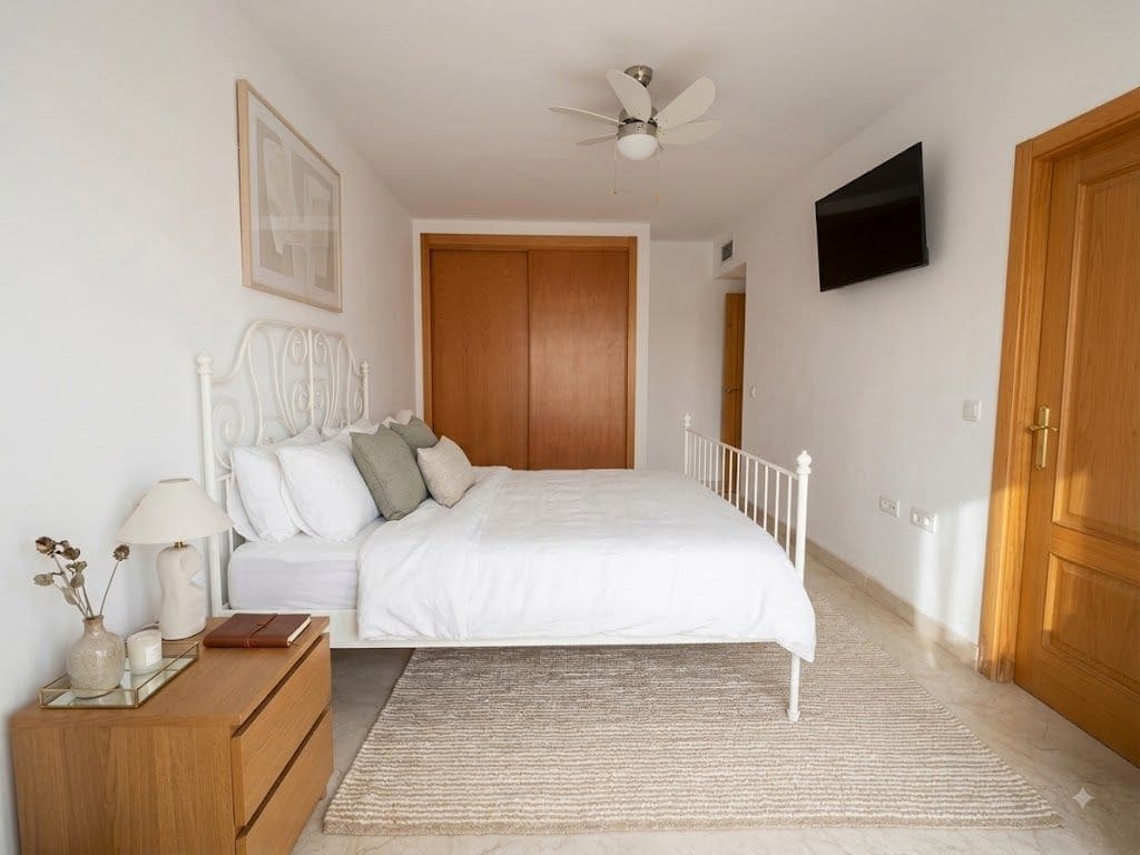 2 bedroom Penthouse for sale in Riviera del Sol with pool garage - € 449,900 (Ref: 10017681)