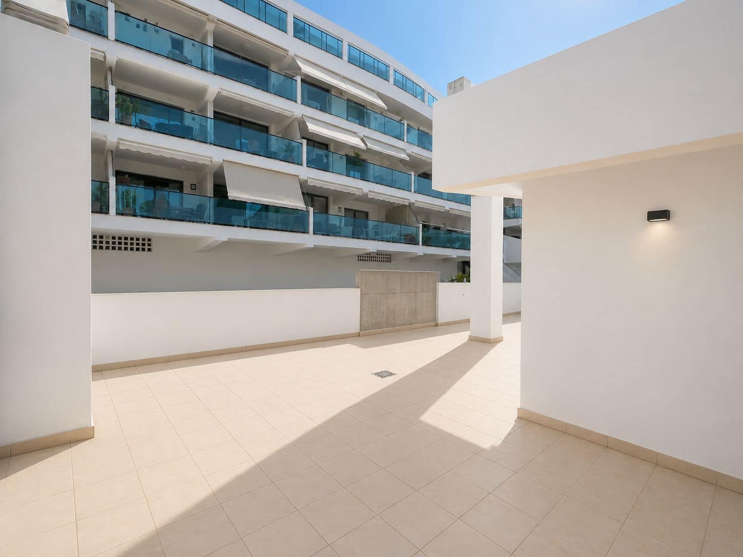2 bedroom Penthouse for sale in Riviera del Sol with pool garage - € 449,900 (Ref: 10017681)