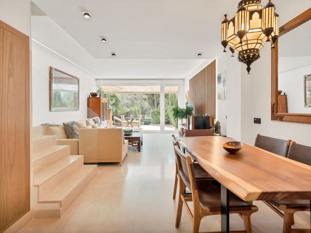4 bedroom Terraced Villa for sale in Marbella with pool garage - € 2,350,000 (Ref: 10017682)