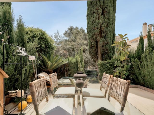 4 bedroom Terraced Villa for sale in Marbella with pool garage - € 2,350,000 (Ref: 10017682)