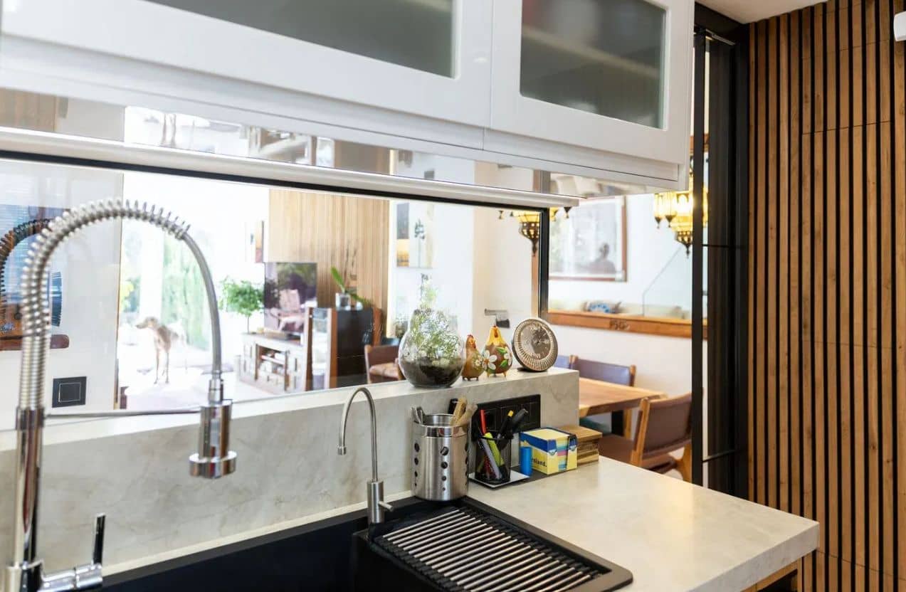 4 bedroom Terraced Villa for sale in Marbella with pool garage - € 2,350,000 (Ref: 10017682)