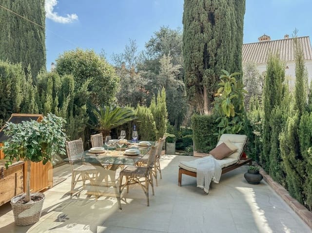 Adosado de 4 habitaciones en Marbella en venta con piscina garaje - 2.195.000 € (Ref: 10017682)