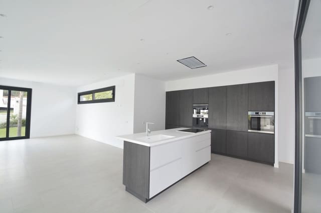 4 chambre Villa/Maison à vendre à Elviria, Marbella avec piscine garage - 2 250 000 € (Ref: 10022635)
