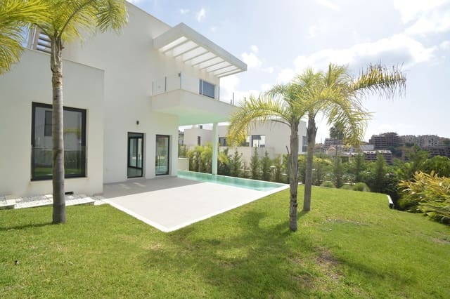 4 chambre Villa/Maison à vendre à Elviria, Marbella avec piscine garage - 2 250 000 € (Ref: 10022635)