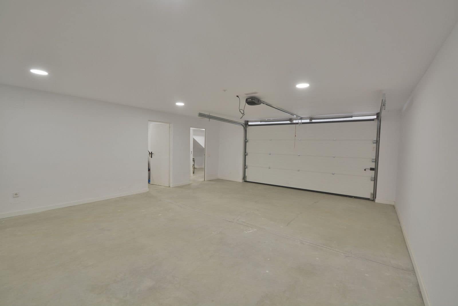 4 makuuhuone Huvila myytävänä paikassa Elviria mukana uima-altaan 
autotalli - 2 250 000 € (Ref: 10022635)