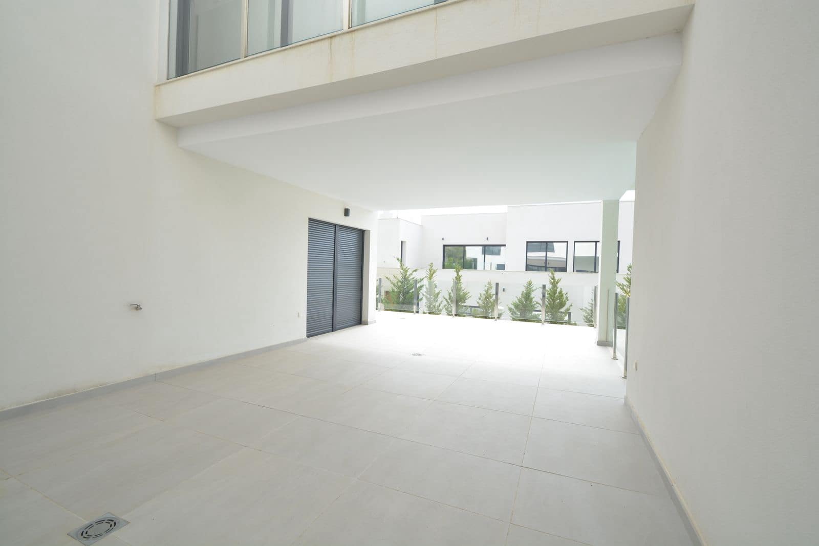4 makuuhuone Huvila myytävänä paikassa Elviria mukana uima-altaan 
autotalli - 2 250 000 € (Ref: 10022635)
