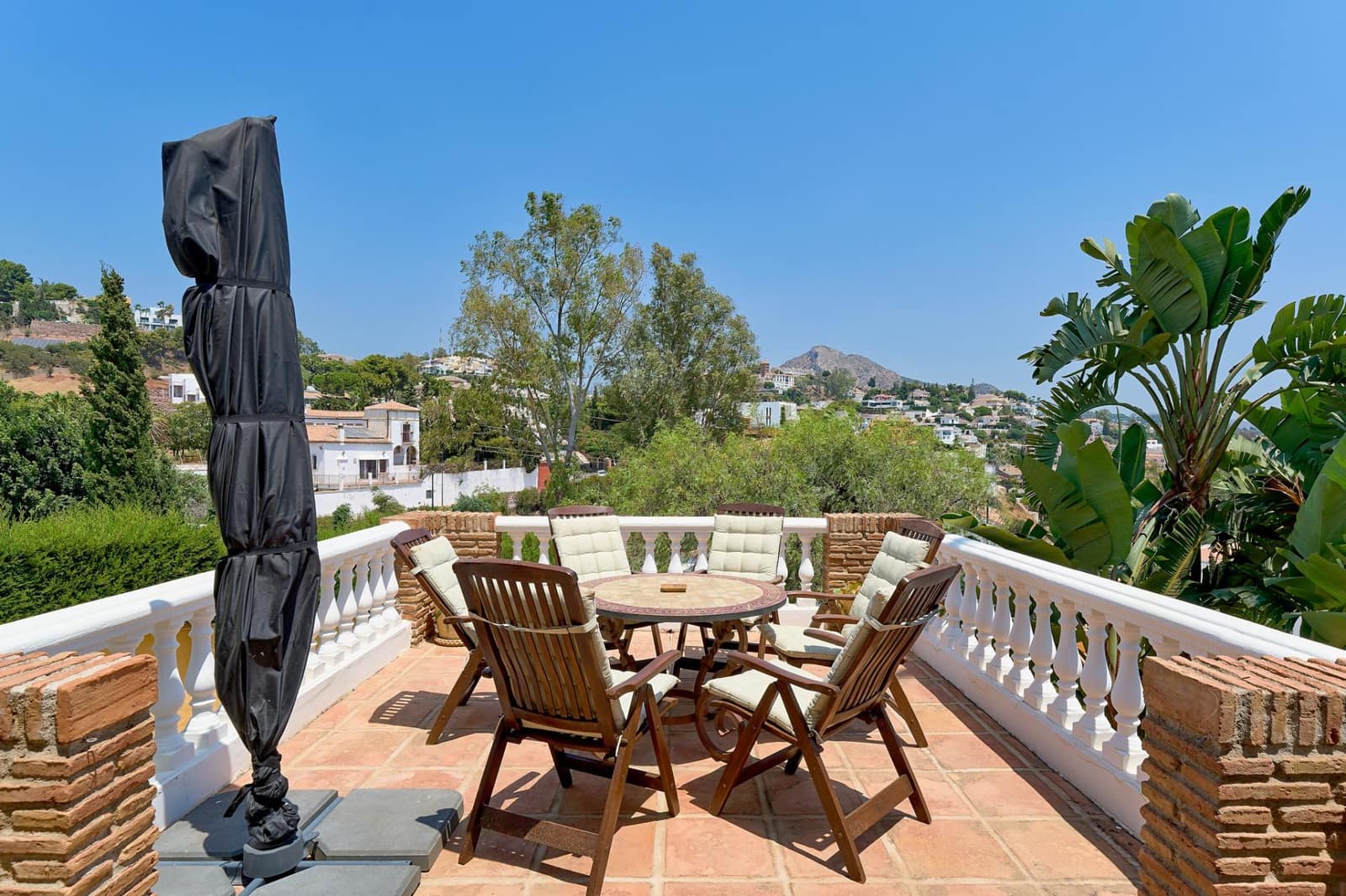 5 soverom Villa til leie i Malaga by med svømmebasseng garasje - € 8 500 (Ref: 10022636)