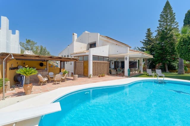 5 Zimmer Villa zu vermieten in Málaga Stadt mit Pool Garage - 8.500 € (Ref: 10022636)