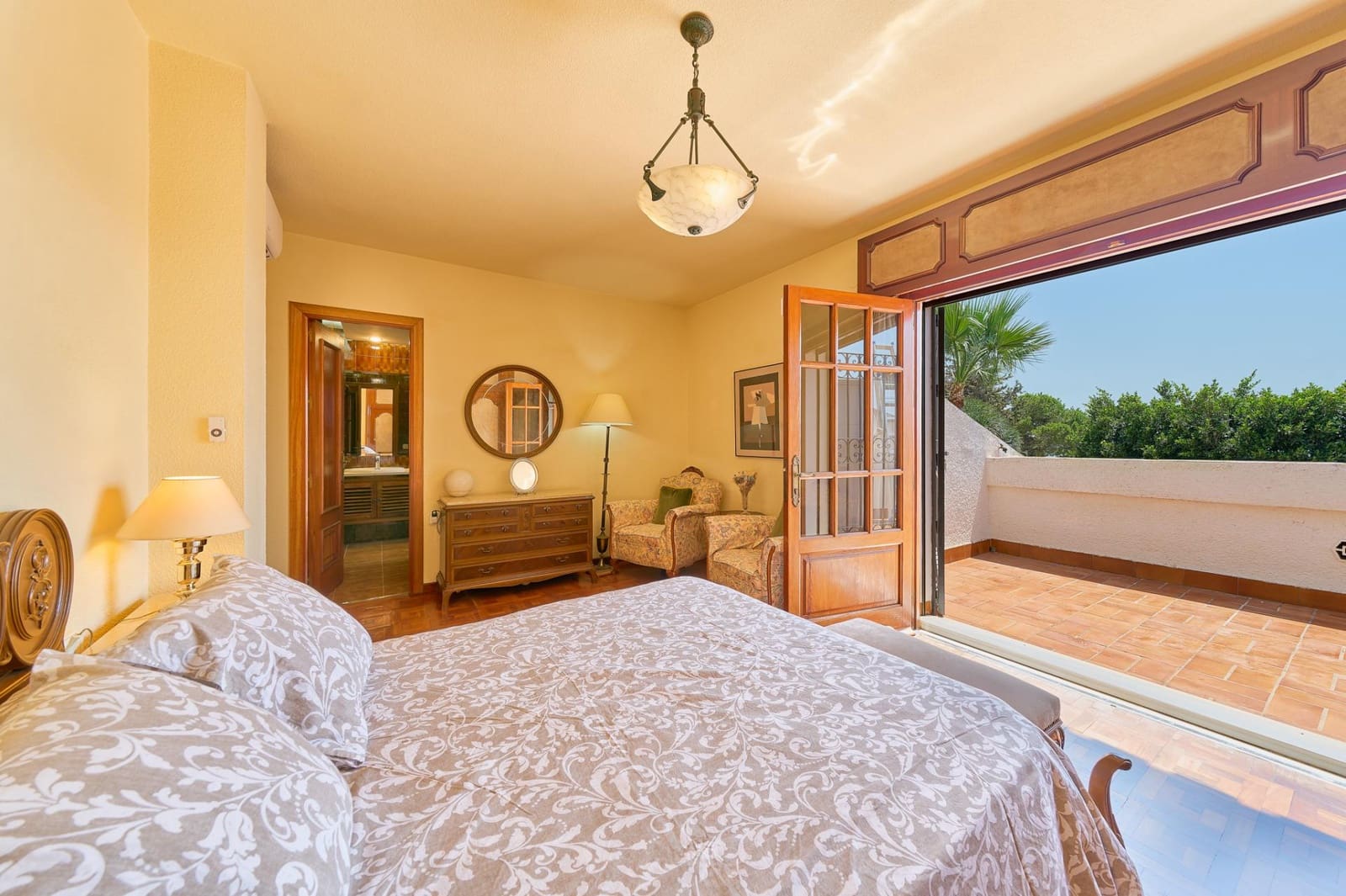 5 soverom Villa til leie i Malaga by med svømmebasseng garasje - € 8 500 (Ref: 10022636)