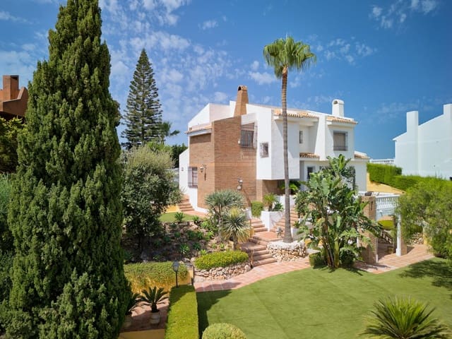 5 bedroom Villa for rent in Málaga city with pool garage - € 8,500 (Ref: 10022636)