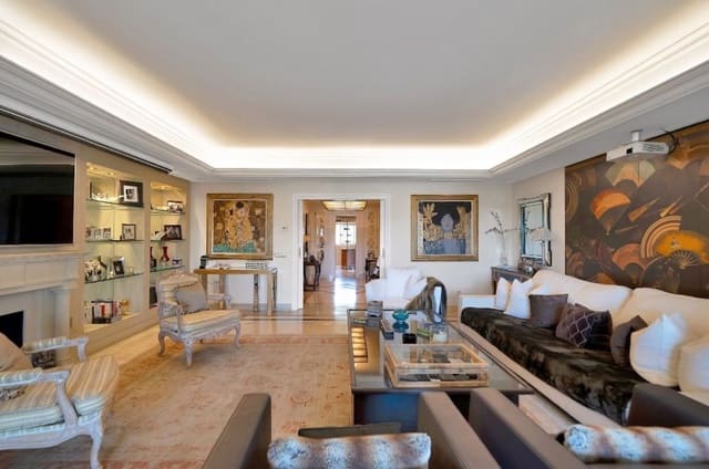 3 Zimmer Apartment zu verkaufen in Marbella mit Pool Garage - 1.850.000 € (Ref: 10031967)