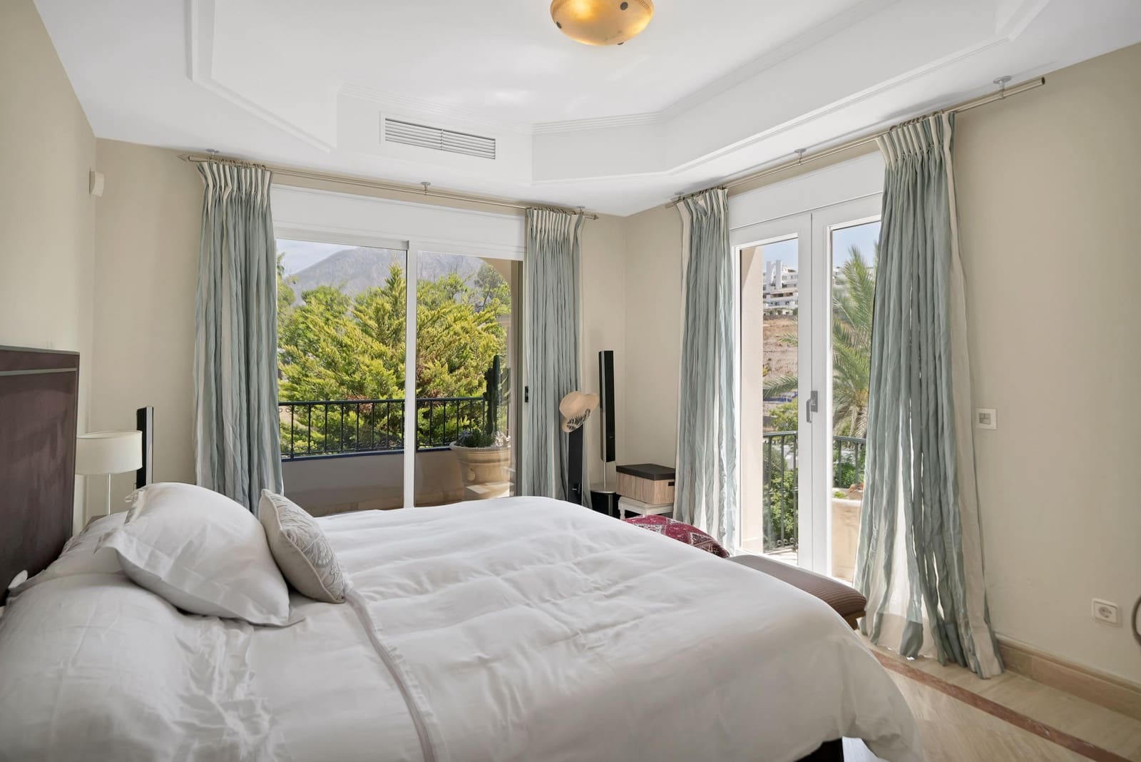 3 Zimmer Apartment zu verkaufen in Marbella mit Pool Garage - 1.850.000 € (Ref: 10031967)