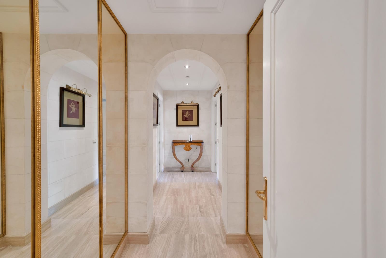 3 Zimmer Apartment zu verkaufen in Marbella mit Pool Garage - 1.850.000 € (Ref: 10031967)
