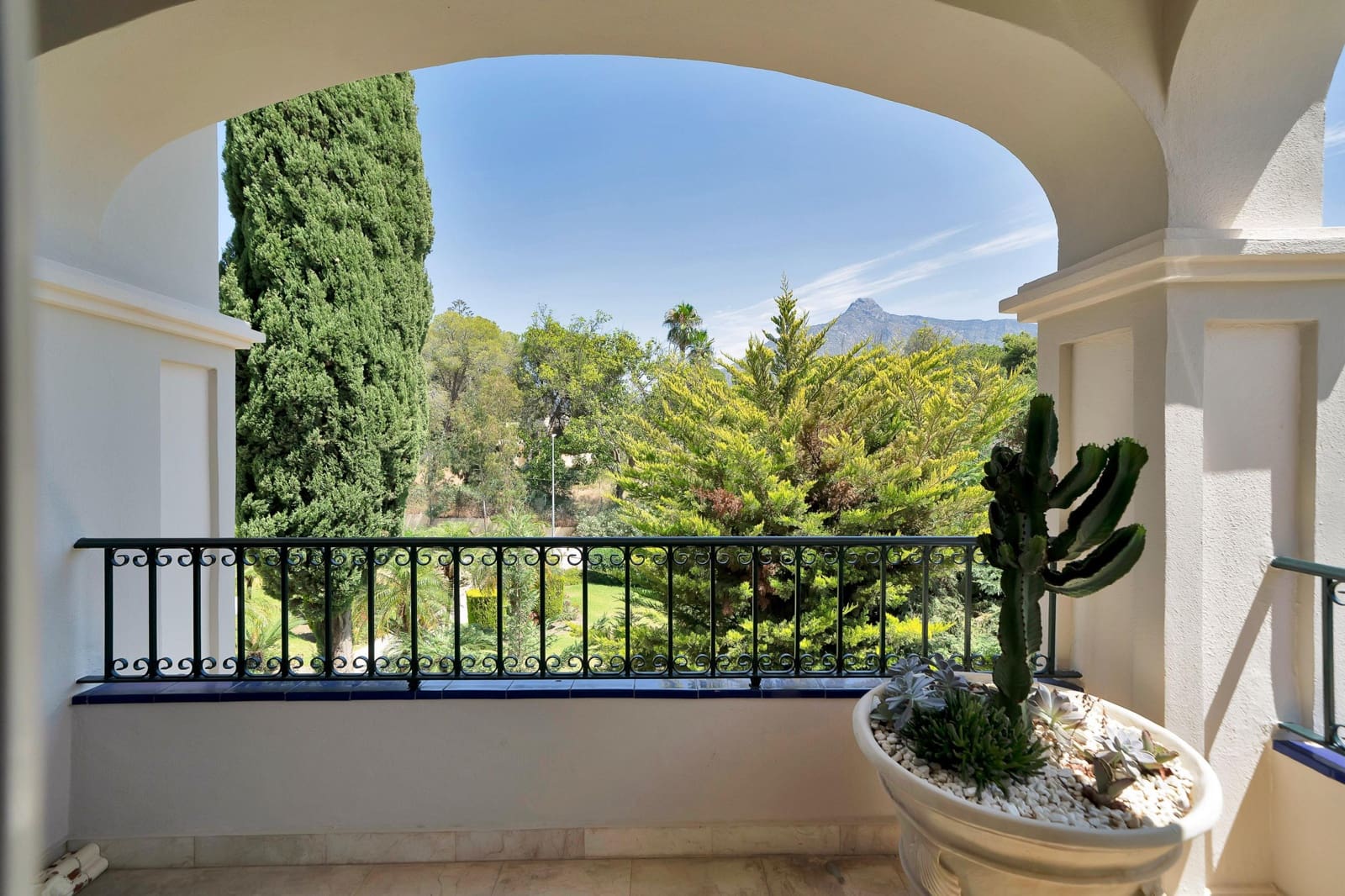 3 Zimmer Apartment zu verkaufen in Marbella mit Pool Garage - 1.850.000 € (Ref: 10031967)