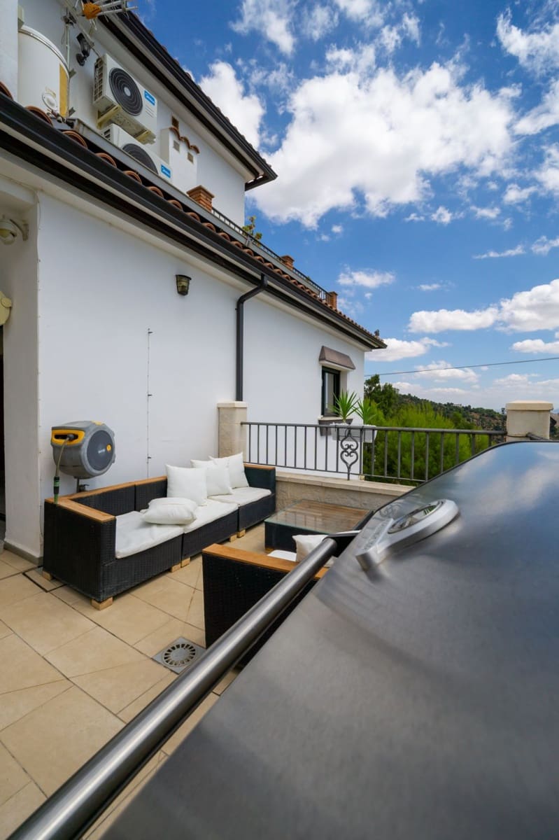 3 chambre Villa/Maison à vendre à Casarabonela avec piscine garage - 1 300 000 € (Ref: 10035556)