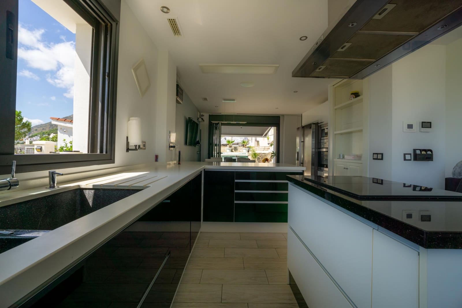 3 chambre Villa/Maison à vendre à Casarabonela avec piscine garage - 1 300 000 € (Ref: 10035556)