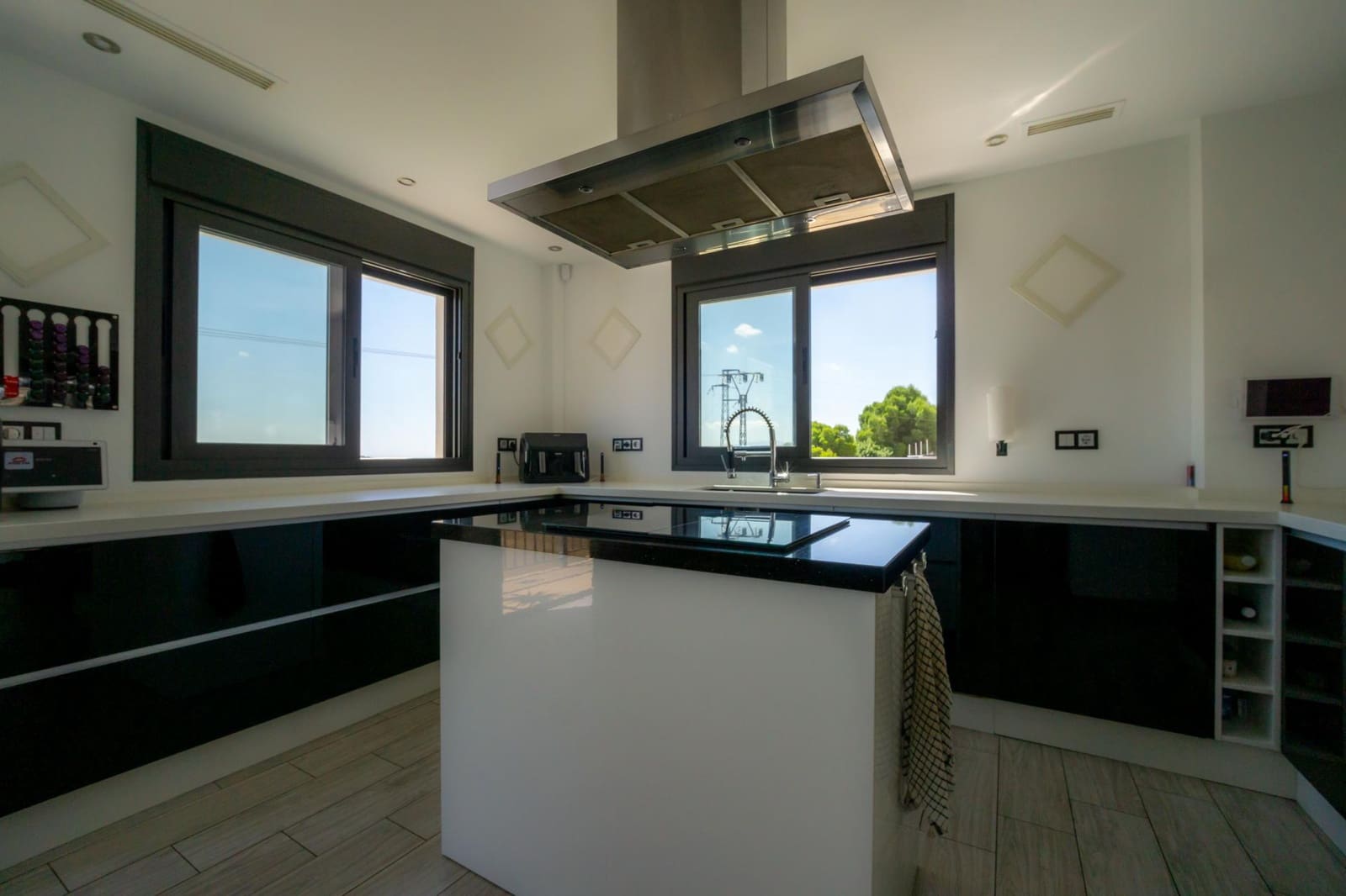 3 chambre Villa/Maison à vendre à Casarabonela avec piscine garage - 1 300 000 € (Ref: 10035556)