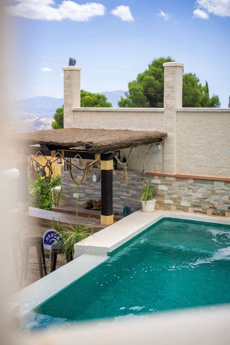 3 chambre Villa/Maison à vendre à Casarabonela avec piscine garage - 1 300 000 € (Ref: 10035556)