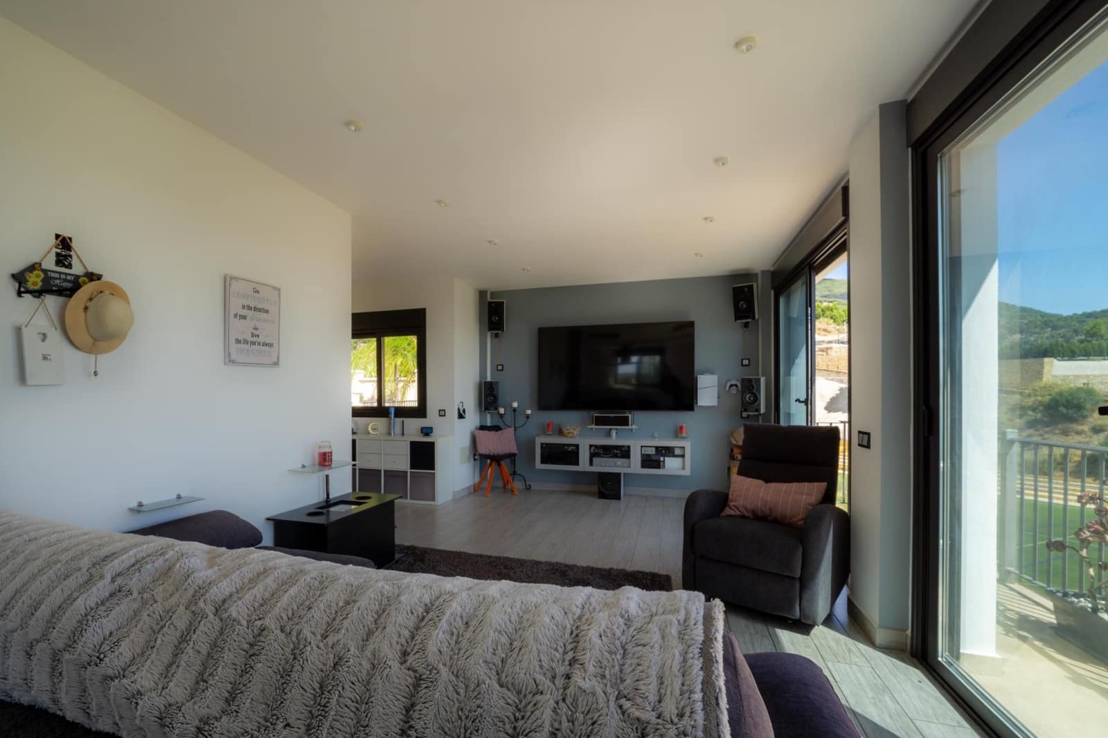3 chambre Villa/Maison à vendre à Casarabonela avec piscine garage - 1 300 000 € (Ref: 10035556)