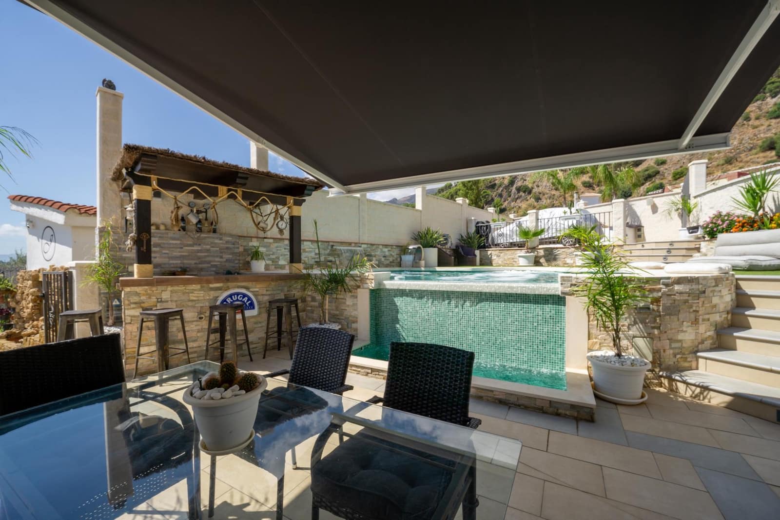 3 chambre Villa/Maison à vendre à Casarabonela avec piscine garage - 1 300 000 € (Ref: 10035556)