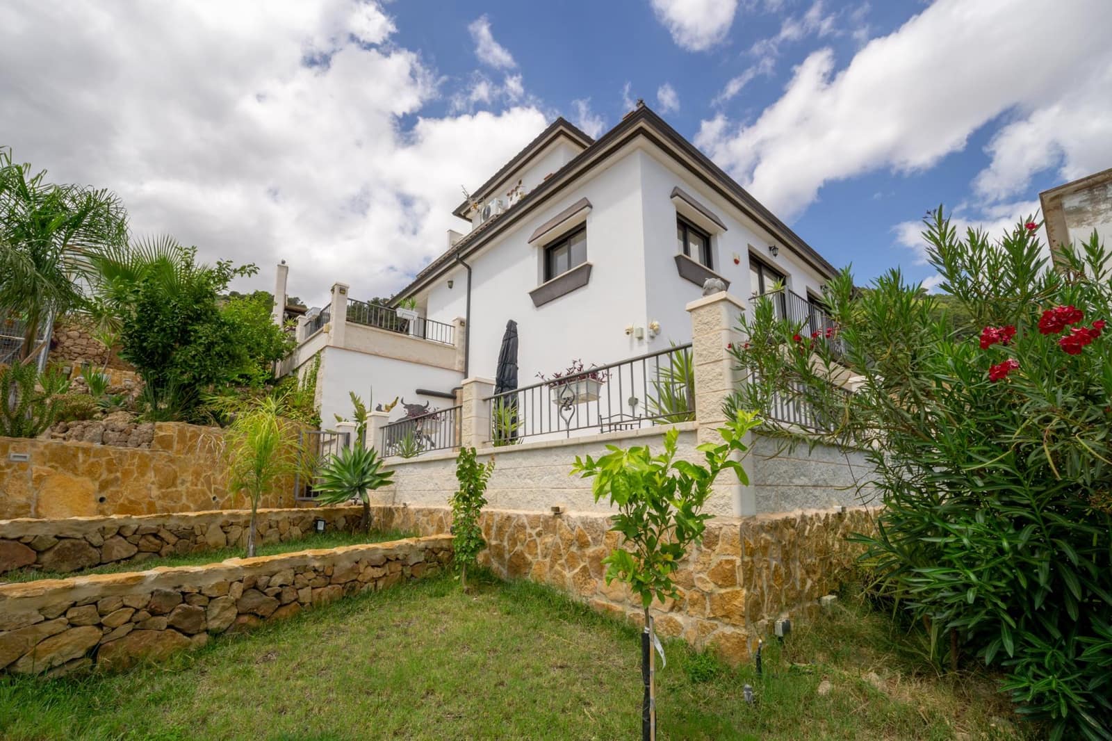 3 chambre Villa/Maison à vendre à Casarabonela avec piscine garage - 1 300 000 € (Ref: 10035556)