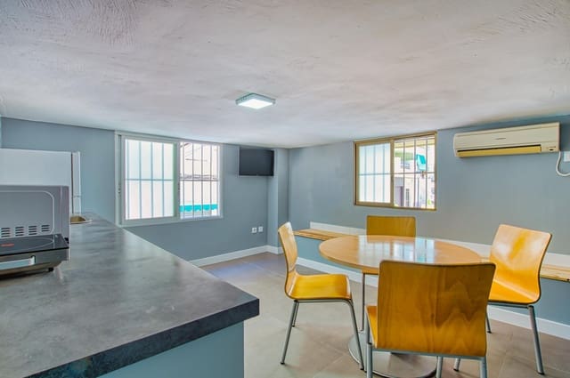 Kommersiell til salgs i Vélez-Málaga - € 150 000 (Ref: 10041312)