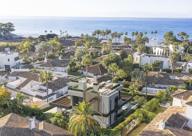 6 chambre Villa/Maison à vendre à Los Monteros, Marbella avec piscine garage - 6 890 000 € (Ref: 10043204)